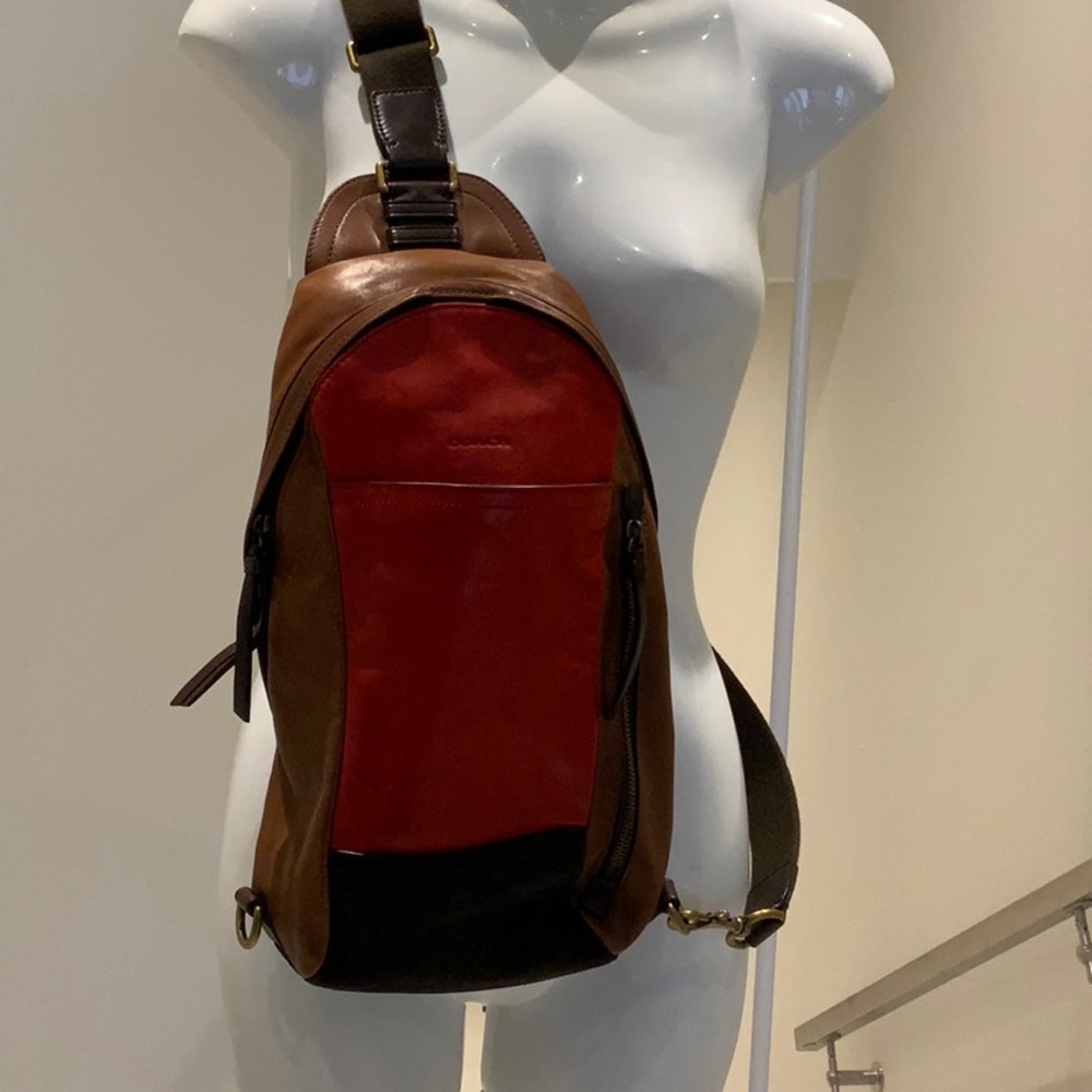 COACH MEN'S RED BLEECKER SLING PACK